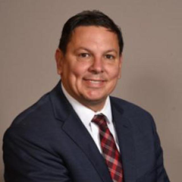 Chris Hellstrom headshot